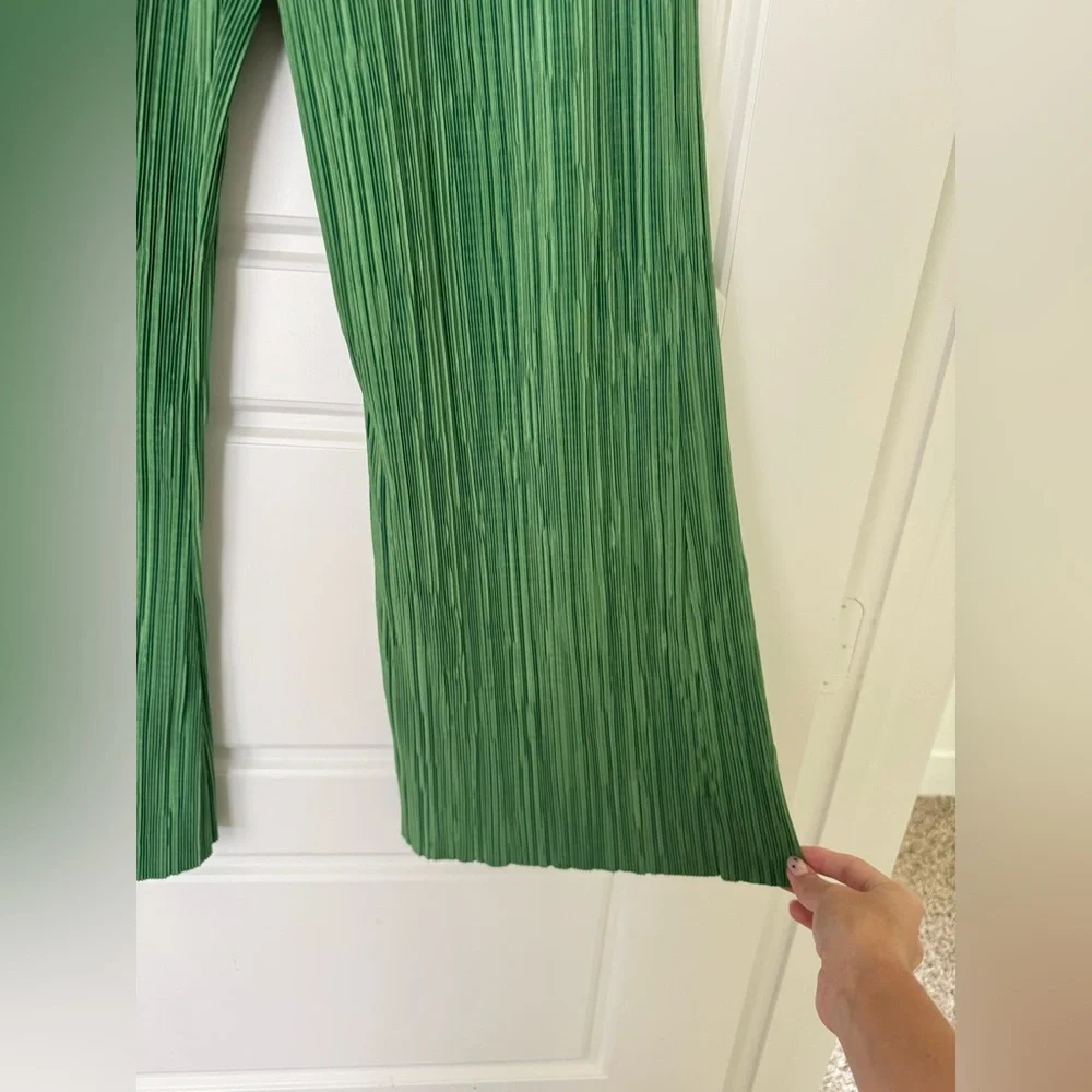 Zara Pleated Coord Set - Plisse Green Medium Wide Leg Pants and Small Top - Picture 4 of 4